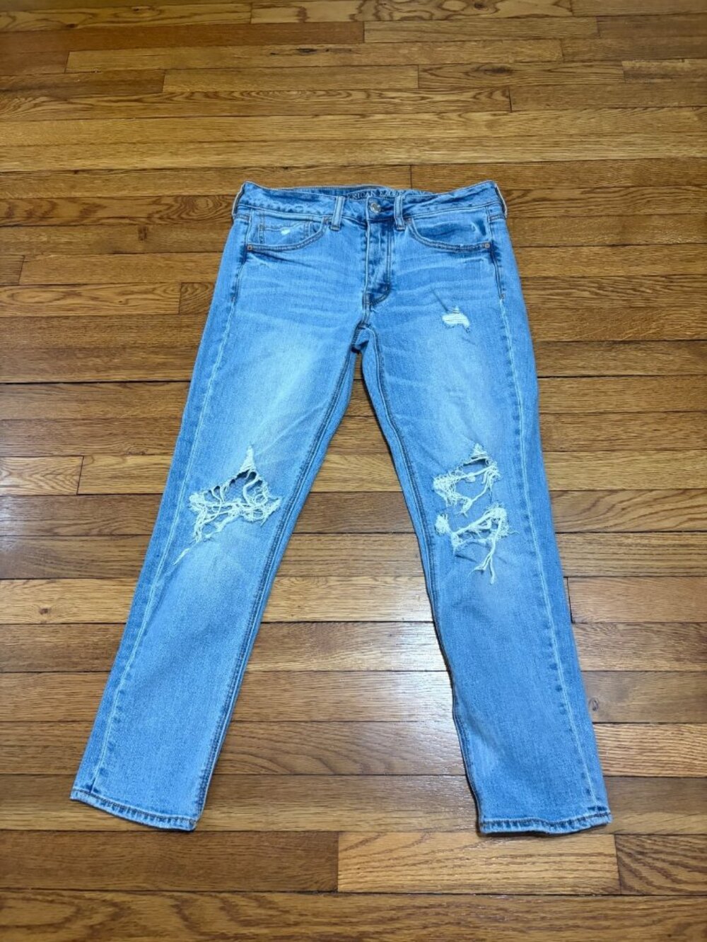 American Eagle Womens Tomgirl Button Fly Jeans Distressed Blue Size 6 Boyfriend
